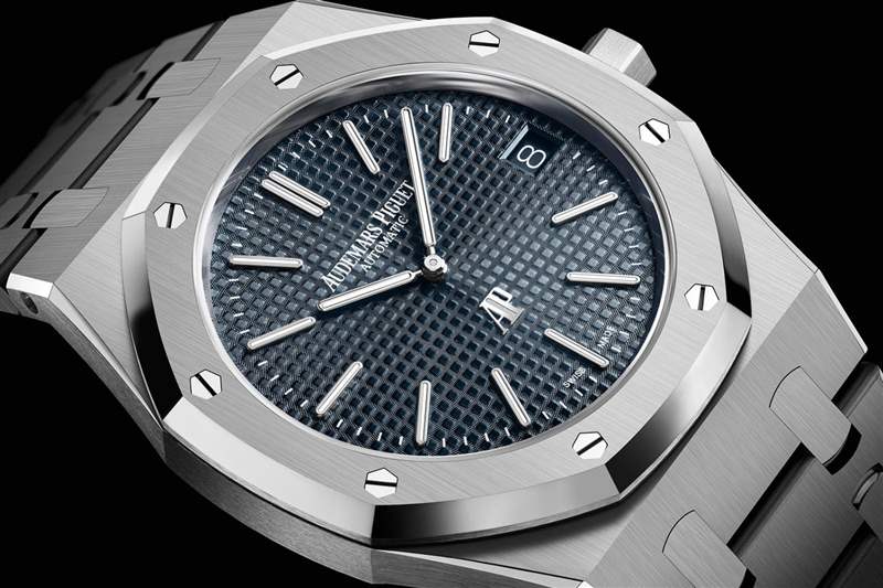 愛彼推出配備全新機芯的皇家橡樹“Jumbo”超薄款（Ref. 16202）-復(fù)刻表