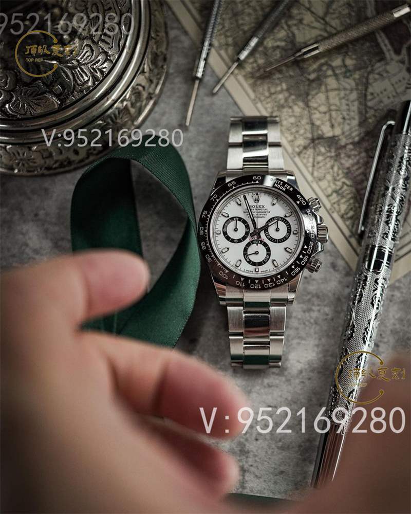 BT廠勞力士4130機芯迪通拿對比正品怎么樣,還值得買嗎-復(fù)刻表