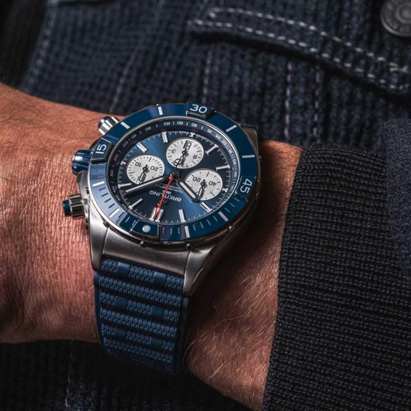 Breitling百年靈全新Super Chronomat B01 44｜有型豪邁之選-復(fù)刻表