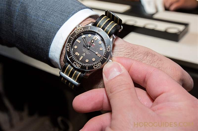 拆解歐米茄海馬Seamaster詹姆士·龐德007特別版的技術(shù)機密-復(fù)刻表