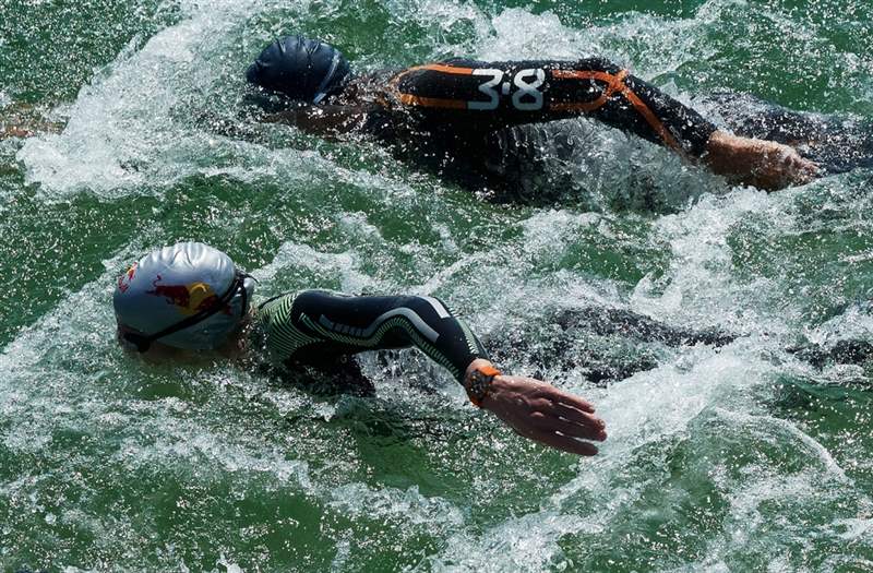 百年靈Breitling Endurance Pro開箱！針對戶外而生的搶眼之作！-復刻表