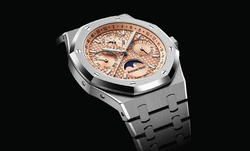 鮭魚面、鈦金屬表殼！愛彼皇家橡樹萬(wàn)年歷限量版走出日本，全球發(fā)行-復(fù)刻表