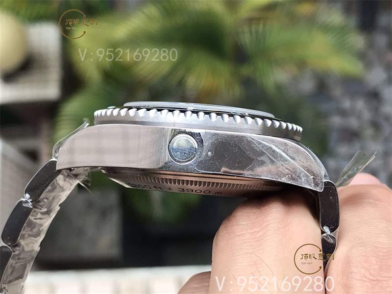 AR廠勞力士漸變藍(lán)鬼王v2版腕表復(fù)刻做工怎么樣對(duì)比n廠漸變鬼王-復(fù)刻表