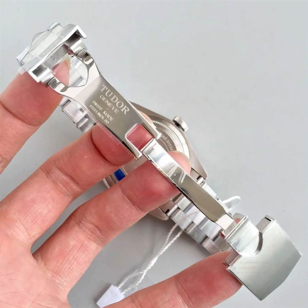 ZF廠帝舵碧灣系列M79730-0001小鋼盾復刻表做工怎么樣-復刻表