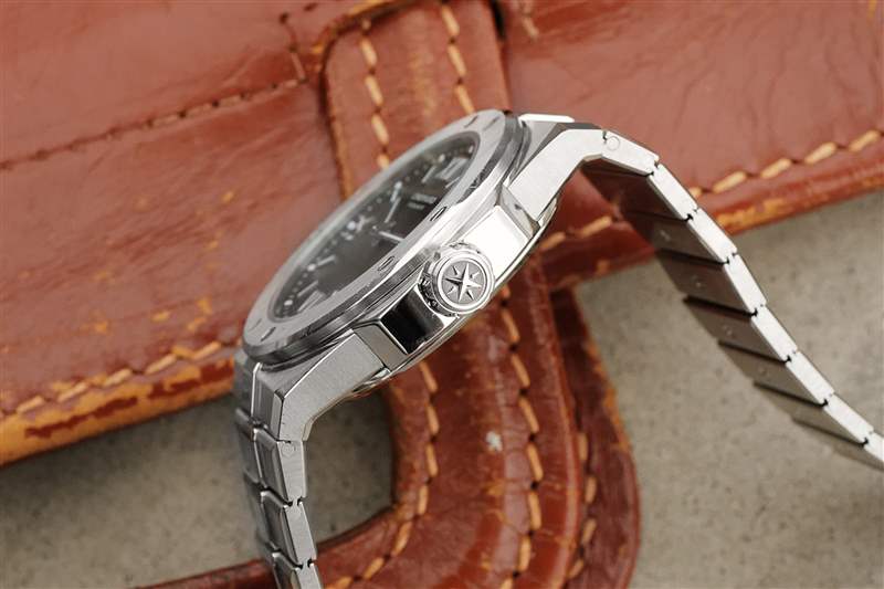 正在推出蕭邦宣布一只新的綠色高山鷹-復刻表