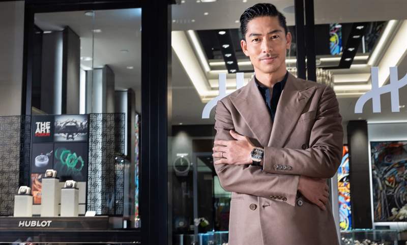 高階運動方表這樣搭，怎一個瀟灑了得｜Hublot Square Bang Unico計時碼表-復刻表