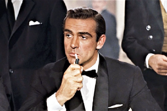 看電影肖恩康納利起源于詹姆斯邦德戴著勞力士潛艇參考的角色。6538在'博士。不'-復刻表