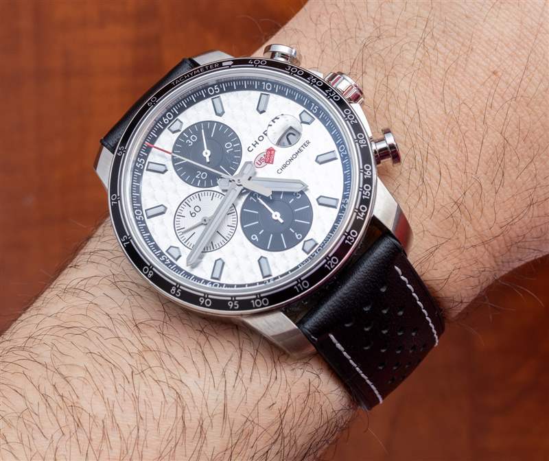 駕駛California Mille 復古跑車拉力賽的一天，佩戴蕭邦腕表-復刻表