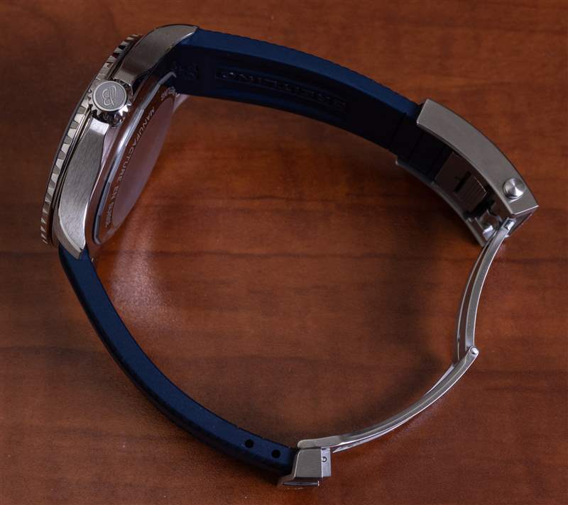 腕表點(diǎn)評(píng)：百年靈超級(jí)海洋自動(dòng)腕表46-復(fù)刻表