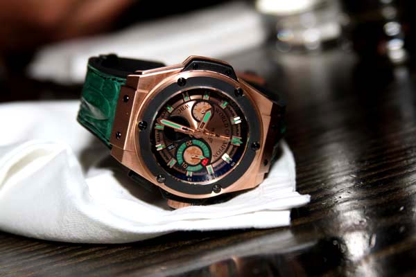 恒寶_25 拳擊傳奇的Hublot手表和拍賣會-復(fù)刻表