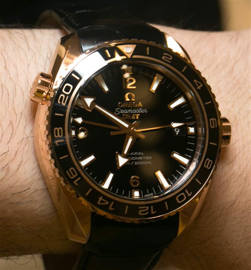 歐米茄海馬系列海洋宇宙格林威治標(biāo)準(zhǔn)時(shí)間腕表上手體驗(yàn)-復(fù)刻表