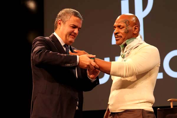 恒寶_14 拳擊傳奇的Hublot手表和拍賣會-復(fù)刻表