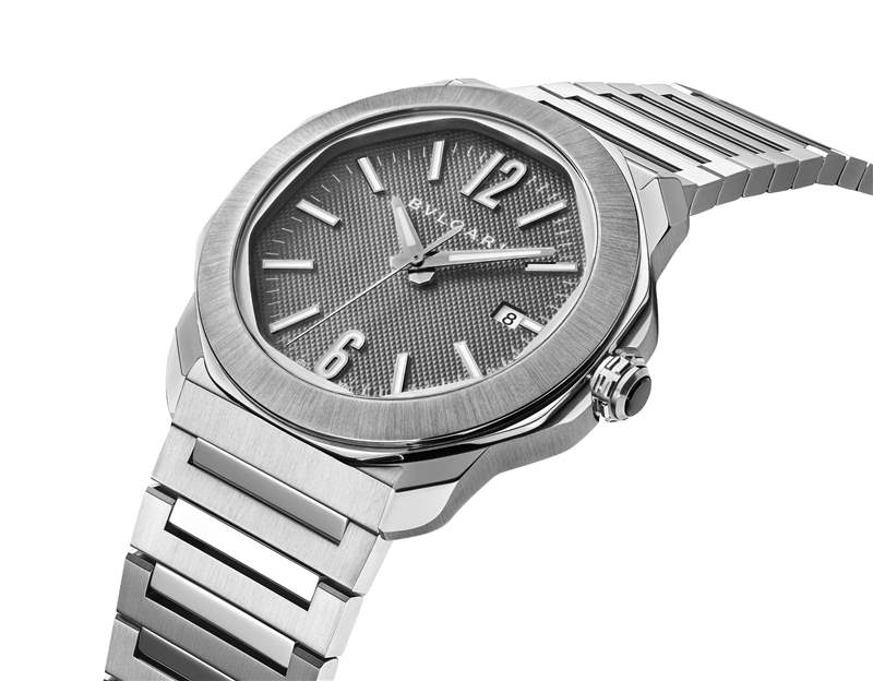 寶格麗推出全新Octo Roma系列腕表：巴黎釘紋表盤、中央飛行陀飛輪、虎眼石鑲嵌機芯-復刻表