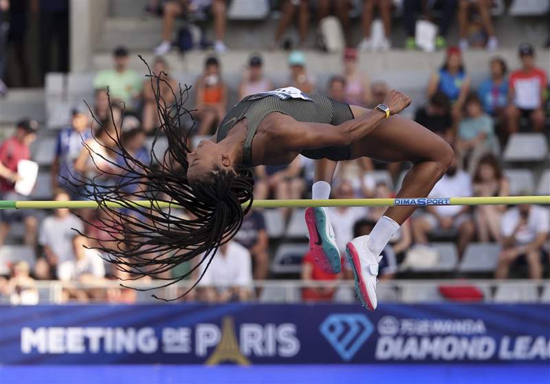 RICHARD MILLE女性摯友眼中的RM 07-04腕表：運動員之選-復(fù)刻表