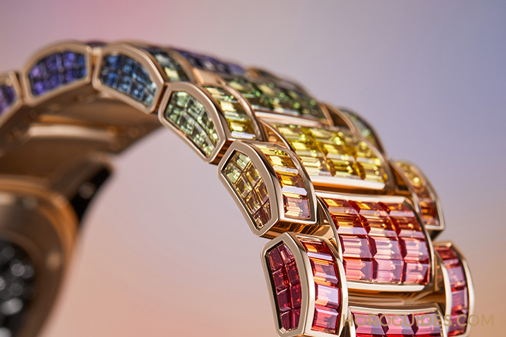 Ladies First！百達(dá)翡麗最新Aquanaut Luce「彩虹」三問表與Nautilus織紋復(fù)合表帶-復(fù)刻表