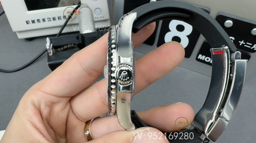 VS廠白游艇V3升級版腕表評測：3235機芯與配重工藝的完美結合-復刻表